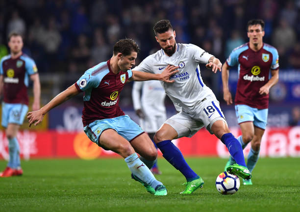 考虑到他与 考虑到他与